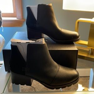 Black Sorel Cate Cutout Bootie